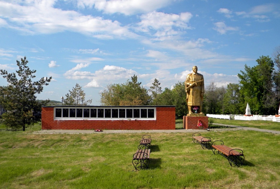 Село советское алтайский край. Советское Белгородская область Алексеевский район. Села Алексеевского района Белгородской области. Село советское Белгородской области Алексеевского района. Памятник вглуховке Белгородская область Алексеевский район.