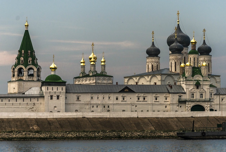 Желтоводский Макариев монастырь Троицкий собор