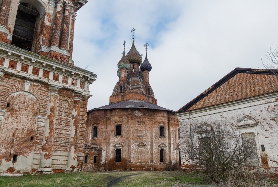 Церковь 16 века. Каменные церкви в России 17 века. Храмы 16 века в России. Архитектура Храмовая 16 век. Церкви 16 века на Руси.