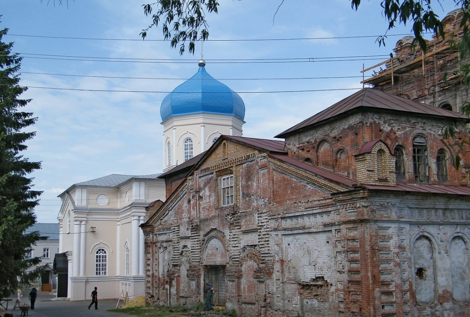 Церковь Живоначальной Троицы Карачев