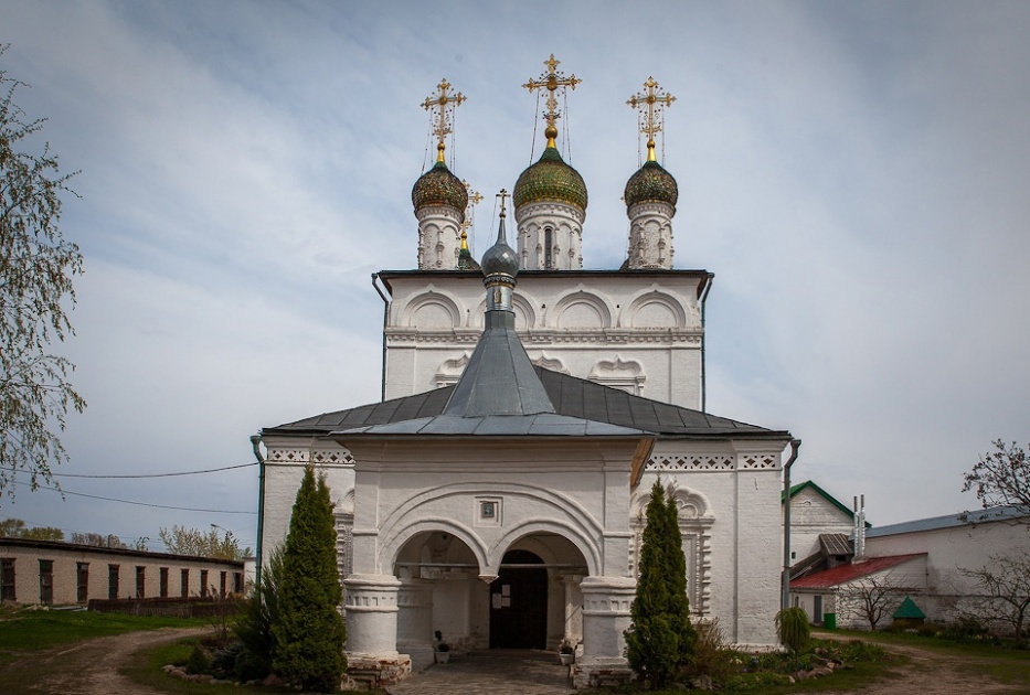 Сретенский монастырь древний храм