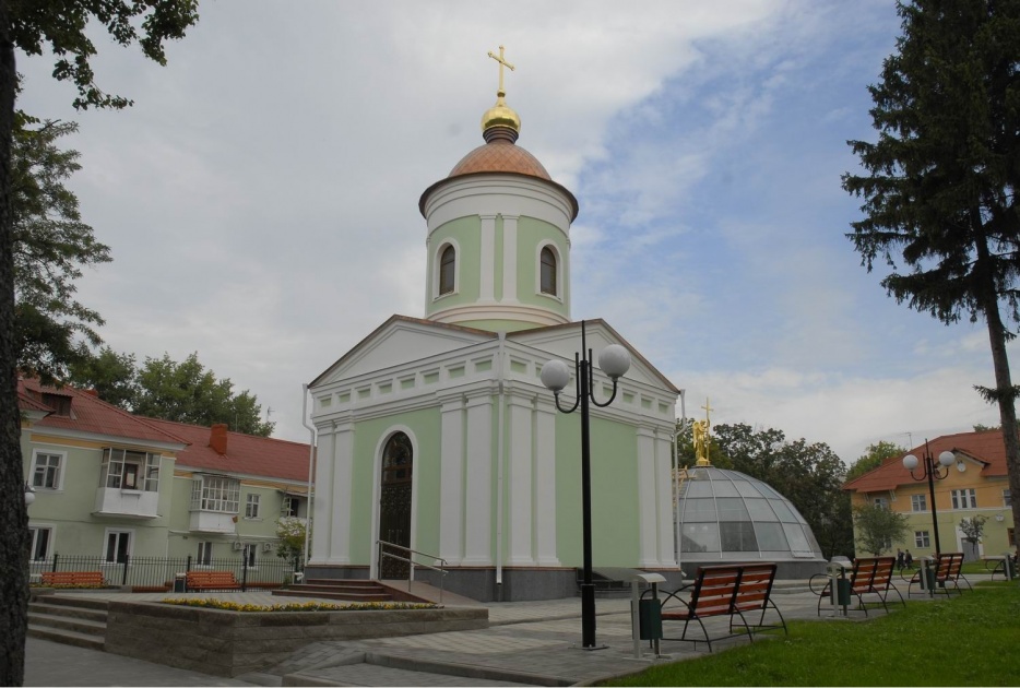 Храм иоасафа белгородского. Храм святителя Иоасафа Белгородского. Пещерка Иоасафа Белгородского Белгород. Храм часовня святителя Иоасафа. Пещерка святителя Иоасафа в Белгороде.