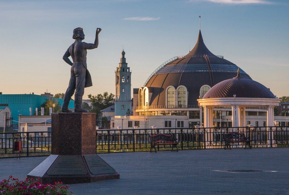 Памятник левше в туле фото