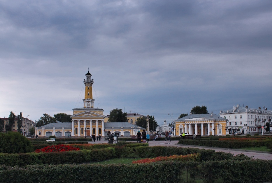 Площадь костромы. Сусанинская площадь в Костроме. Кострома Центральная площадь. Кострома площадь Сусанина. Площадь Сусанина в Костроме сковородка.