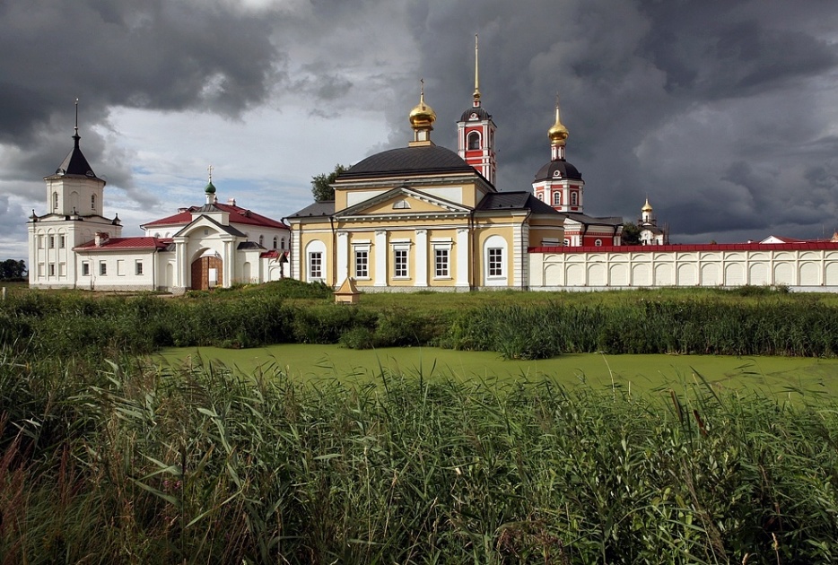 Варницкого монастыря. Родина Сергия Радонежского Варницы. Варницы монастырь. Троице Варницкий монастырь осенью. Село Варница Сергий Радонежский.