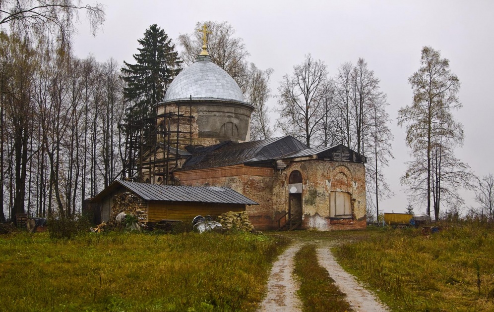 Обл наро. Деревня Собакино Наро-Фоминского района. Церковь Николая Чудотворца на холмах Наро-Фоминский район. Собакино Наро-Фоминский район Церковь Святого Николая. Церковь в Собакино Наро-Фоминского района.