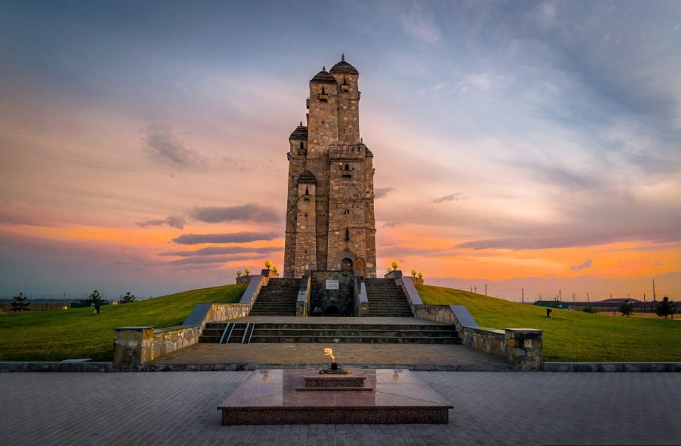 Памятники башня
