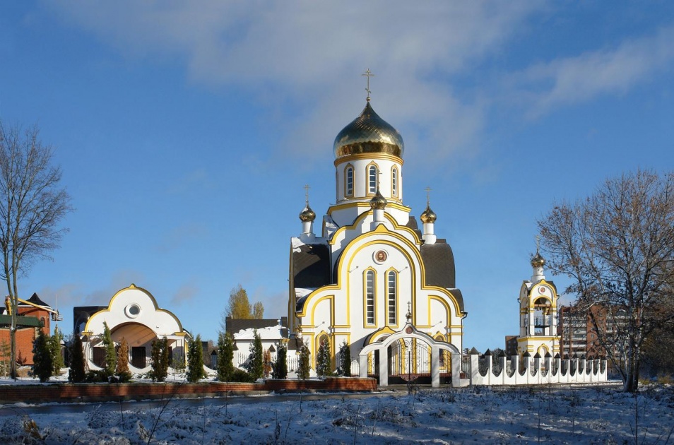 Храмы курска. Храм святых страстотерпцев Курск. Храм Царственных страстотерпцев Курск. Храм святых Царственных страстотерпцев (Курск) храмы Курска. Курск Церковь Николая и Александры, Царственных страстотерпцев.