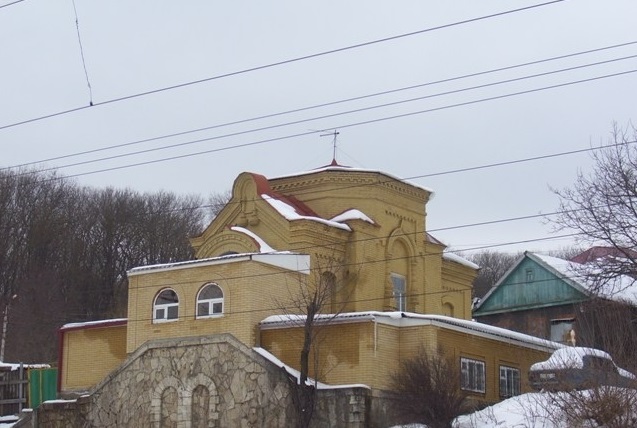 Погода иноземцева. Иноземцево часовня усыпальница. Станция Каррас. Домашняя Церковь-часовня в Иноземцево. Вокзал Иноземцево.